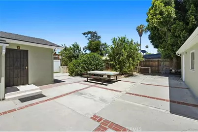 15841 Marlin Place, Lake Balboa, CA 91406 - Photo 36
