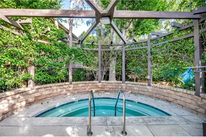 7308 Corbin Avenue #G, Reseda, CA 91335 - Photo 16