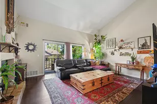 5738 Skyview Way #B, Agoura Hills, CA 91301 - Photo 6