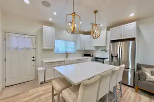 11454 Sunburst St, Lake View Terrace, CA 91342 - Photo 8