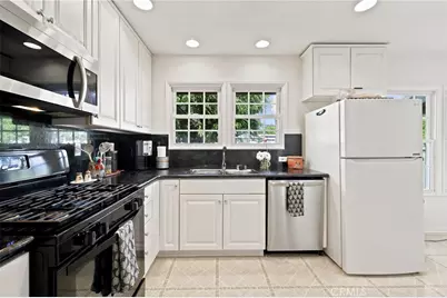 1869 Country Club, Thousand Oaks, CA 91360 - Photo 12