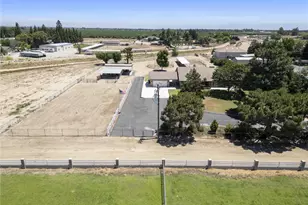 1328 Valov Ln, Bakersfield, CA 93314 - Photo 54
