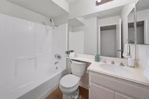 18102 Erik Ct, Canyon Country, CA 91387 - Photo 24
