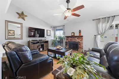 17164 Schollview, Lake Los Angeles, CA 93591 - Photo 10