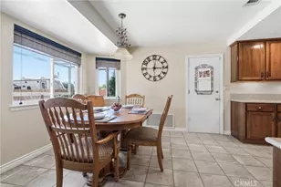 17164 Schollview, Lake Los Angeles, CA 93591 - Photo 14