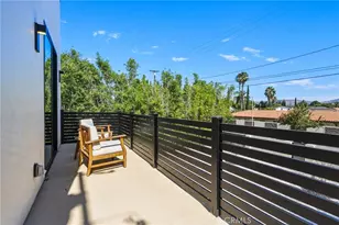 22816 Erwin, Woodland Hills, CA 91367 - Photo 30