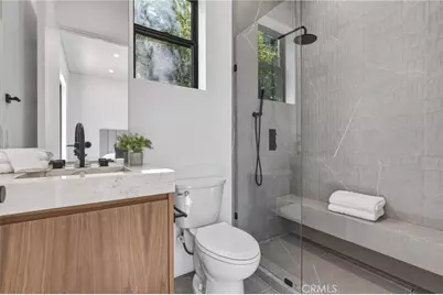 22816 Erwin, Woodland Hills, CA 91367 - Photo 30