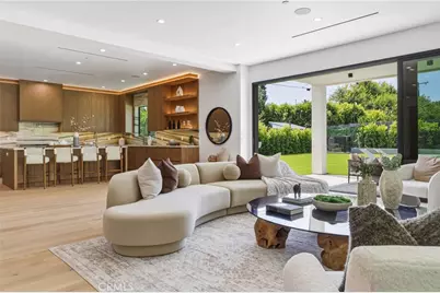 22816 Erwin, Woodland Hills, CA 91367 - Photo 6