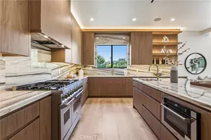 22816 Erwin, Woodland Hills, CA 91367 - Photo 4