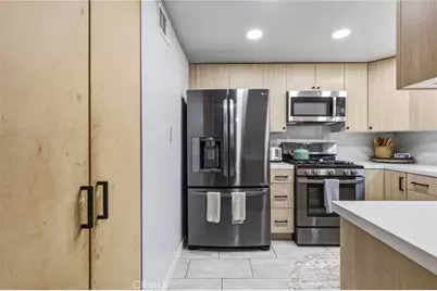 8927 Cedros #14, Panorama City, CA 91402 - Photo 10