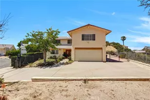 13487 Trego Pl, Sylmar, CA 91342 - Photo 2