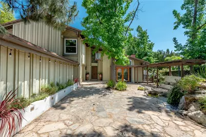 23216 Park Esperanza, Calabasas, CA 91302 - Photo 2