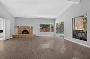 19448 Blythe, Reseda, CA 91335 - Photo 8