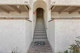 25027 Peachland Ave, Newhall, CA 91321 - Photo 2