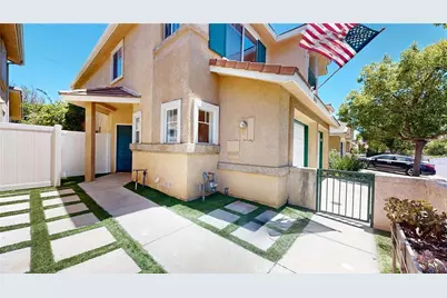 30430 Daisy Court, Castaic, CA 91384 - Photo 2