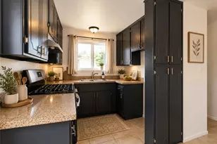 44137 Fern, Lancaster, CA 93534 - Photo 2
