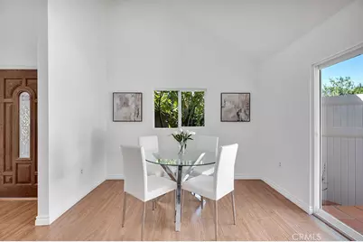 4540 Del Moreno Drive, Woodland Hills, CA 91364 - Photo 22