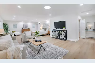 4540 Del Moreno Drive, Woodland Hills, CA 91364 - Photo 10