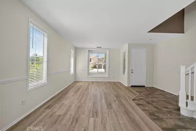 28454 Cascade, Castaic, CA 91384 - Photo 4