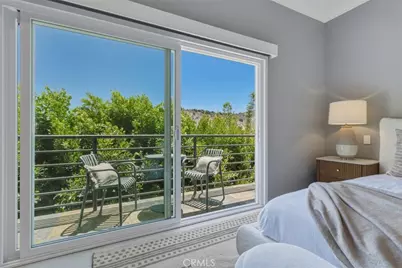 15059 Rayneta Drive, Sherman Oaks, CA 91403 - Photo 34