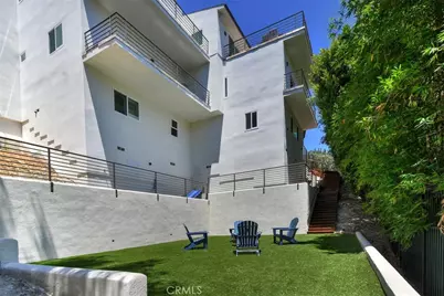 15059 Rayneta Drive, Sherman Oaks, CA 91403 - Photo 60