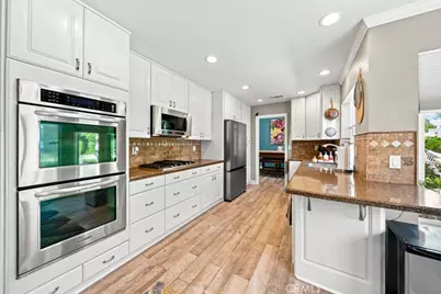 22237 Birmingham Place, Saugus, CA 91350 - Photo 8