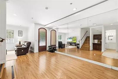 11145 Sunshine Terrace #102, Studio City, CA 91604 - Photo 6