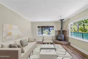 43714 Log Cabin Trail, Lake Hughes, CA 93532 - Photo 2