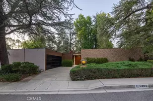 5000 Queen Victoria Rd, Woodland Hills, CA 91364 - Photo 2