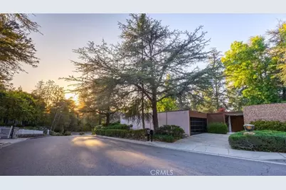 5000 Queen Victoria Road, Woodland Hills, CA 91364 - Photo 60