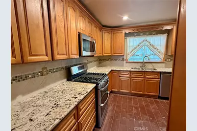 1719 Hitchcock, Palmdale, CA 93550 - Photo 6