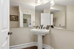 26801 Van Gogh Ln, Valencia, CA 91355 - Photo 22