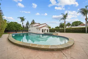 23129 Burbank Blvd, Woodland Hills, CA 91367 - Photo 46