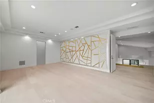 23129 Burbank Blvd, Woodland Hills, CA 91367 - Photo 30