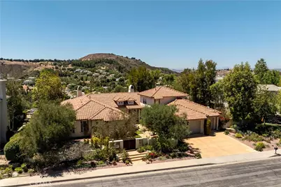 3315 Via Verde Court, Calabasas, CA 91302 - Photo 2