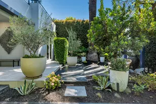 8719 Rosewood, West Hollywood, CA 90048 - Photo 8