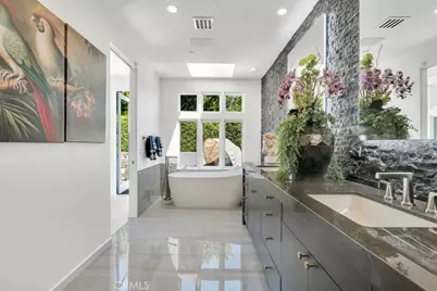 8719 Rosewood, West Hollywood, CA 90048 - Photo 54