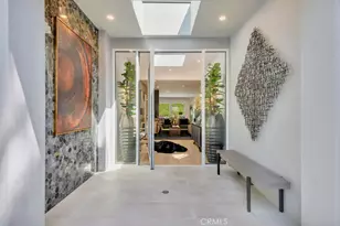8719 Rosewood, West Hollywood, CA 90048 - Photo 10