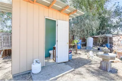 10755 E Avenue R10, Littlerock, CA 93543 - Photo 6