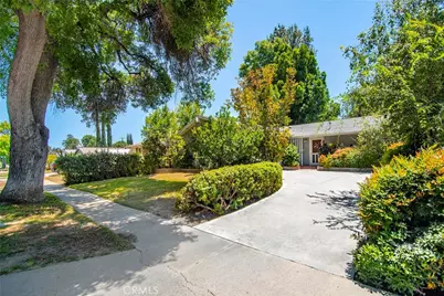 23518 Friar Street, Woodland Hills, CA 91367 - Photo 2
