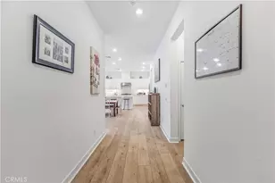 27227 Diamond Peak Ln, Valencia, CA 91381 - Photo 2