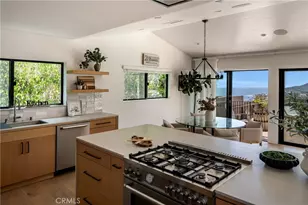 225 Notteargenta Rd, Pacific Palisades, CA 90272 - Photo 14