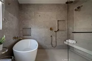 225 Notteargenta Rd, Pacific Palisades, CA 90272 - Photo 26