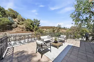 9624 Highland Gorge Dr, Beverly Hills, CA 90210 - Photo 22