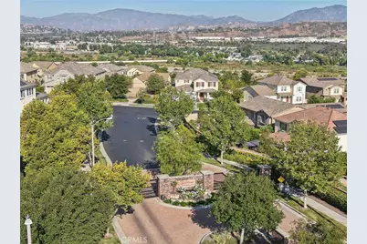 22384 Riverstream Court, Saugus, CA 91350 - Photo 68