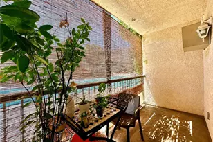 18307 Burbank Blvd, Tarzana, CA 91356 - Photo 4