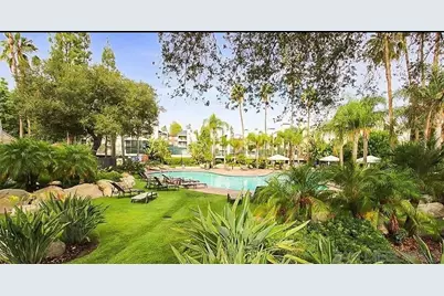 5550 Owensmouth #121, Woodland Hills, CA 91367 - Photo 18