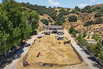871 Lebec Rd, Lebec, CA 93243 - Photo 2