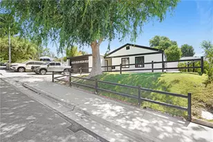28038 Lakehurst, Canyon Country, CA 91351 - Photo 22