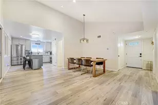 28038 Lakehurst, Canyon Country, CA 91351 - Photo 2